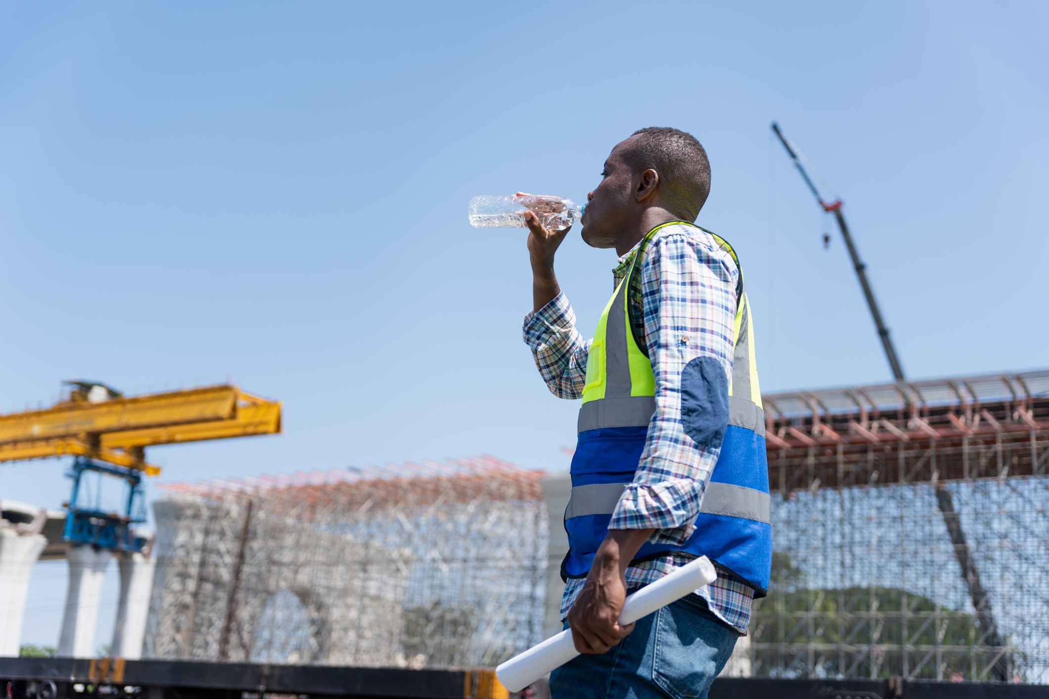 Summer Worker Safety Tips to Beat the Heat — and Why Insurance